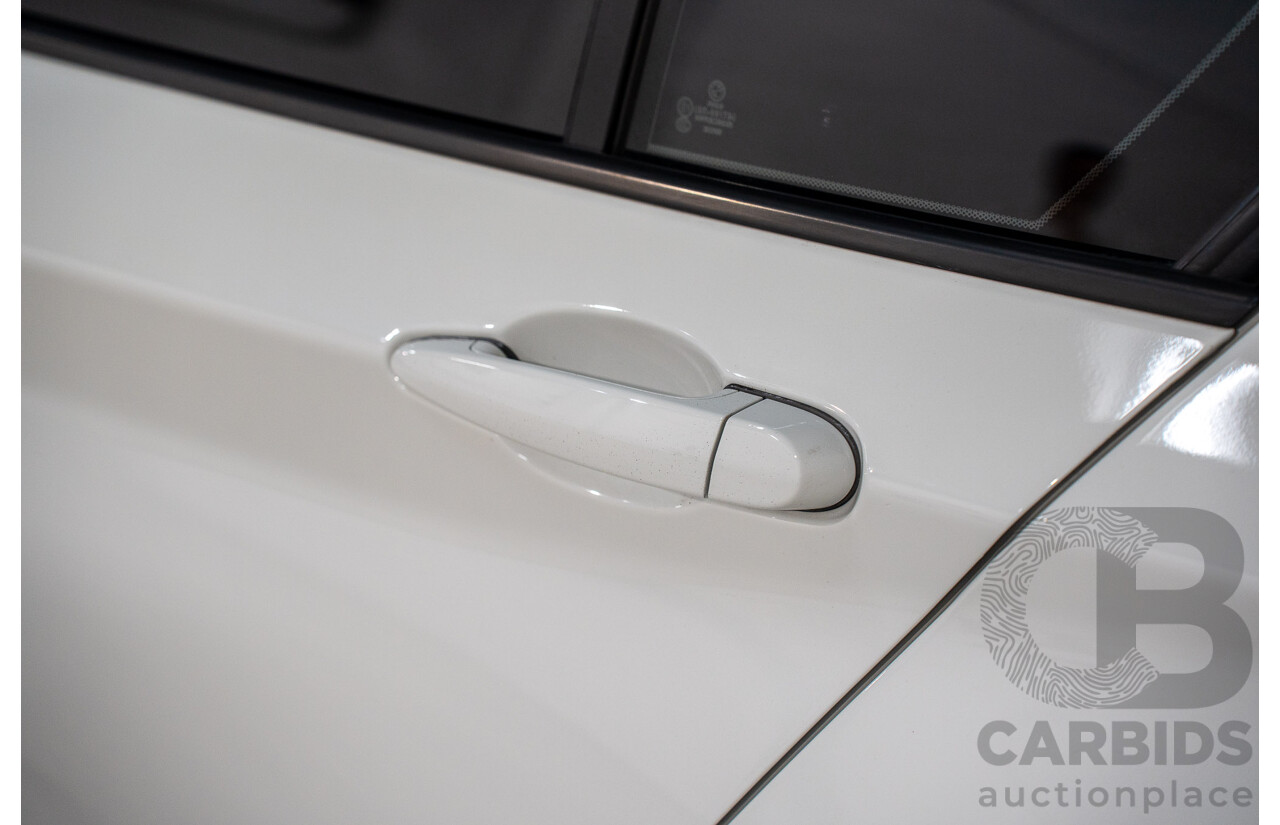 1/2013 BMW 116i F20 MY13 5d Hatchback Alpine White Turbo 1.6L