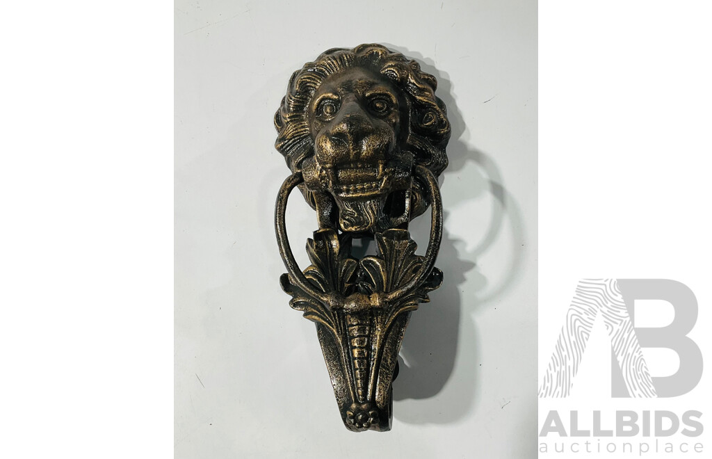 Large Cast Iron Lion Form Door Knocker