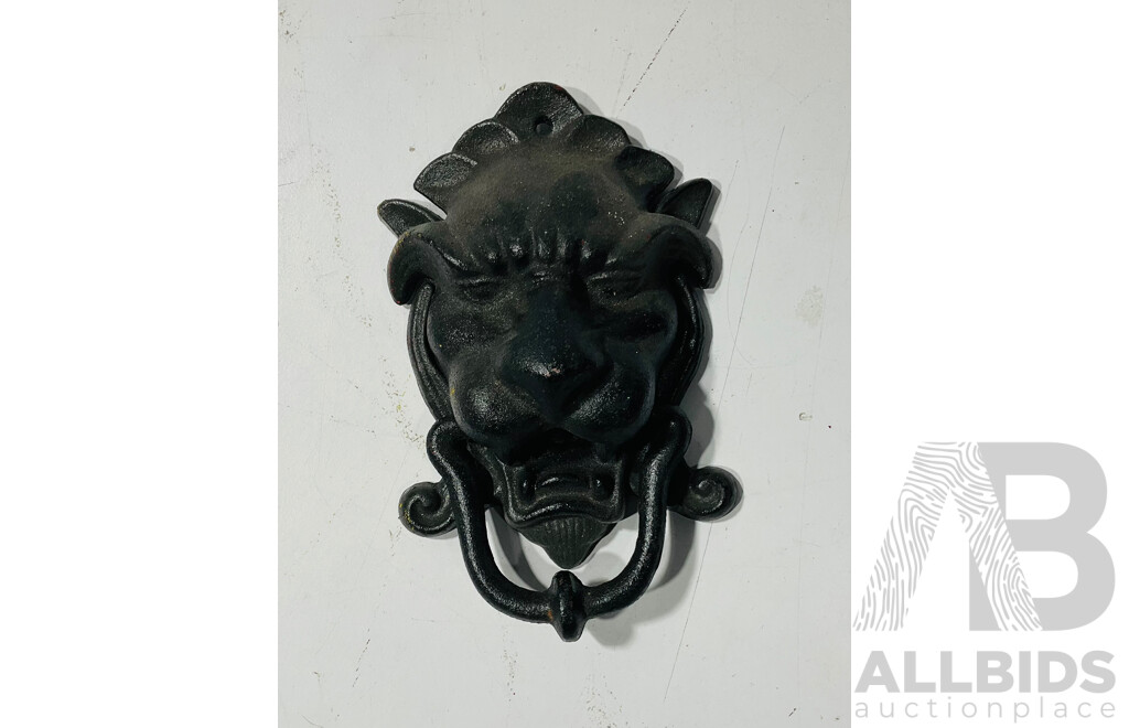 Cast Iron Lions Head Door Knocker
