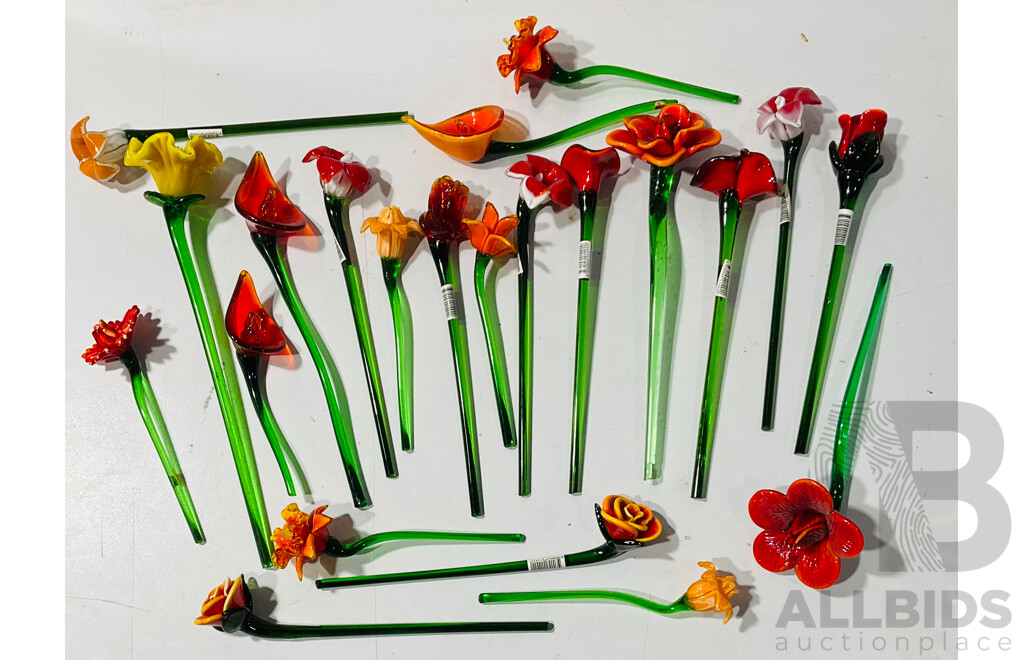 Collection of Art Glass Flowers in Several Styles
