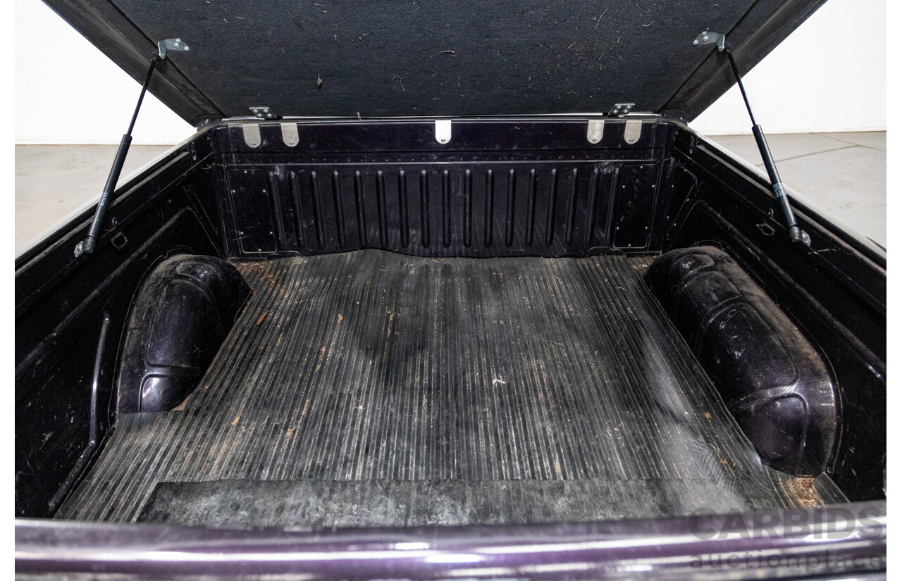 4/2004 Holden Crewman SS VYII Crew Cab Utility Cosmo Purple V8 5.7L