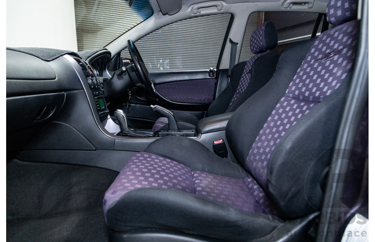 4/2004 Holden Crewman SS VYII Crew Cab Utility Cosmo Purple V8 5.7L