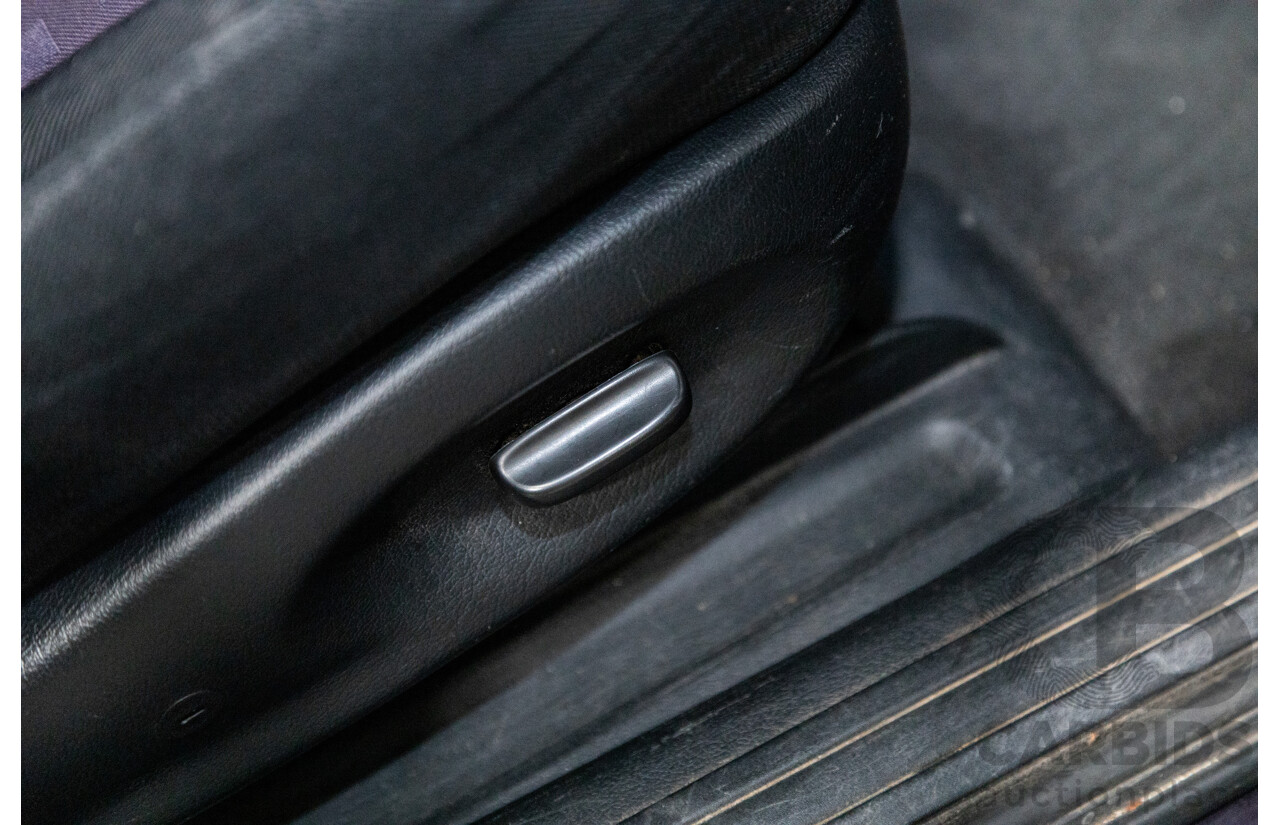 4/2004 Holden Crewman SS VYII Crew Cab Utility Cosmo Purple V8 5.7L