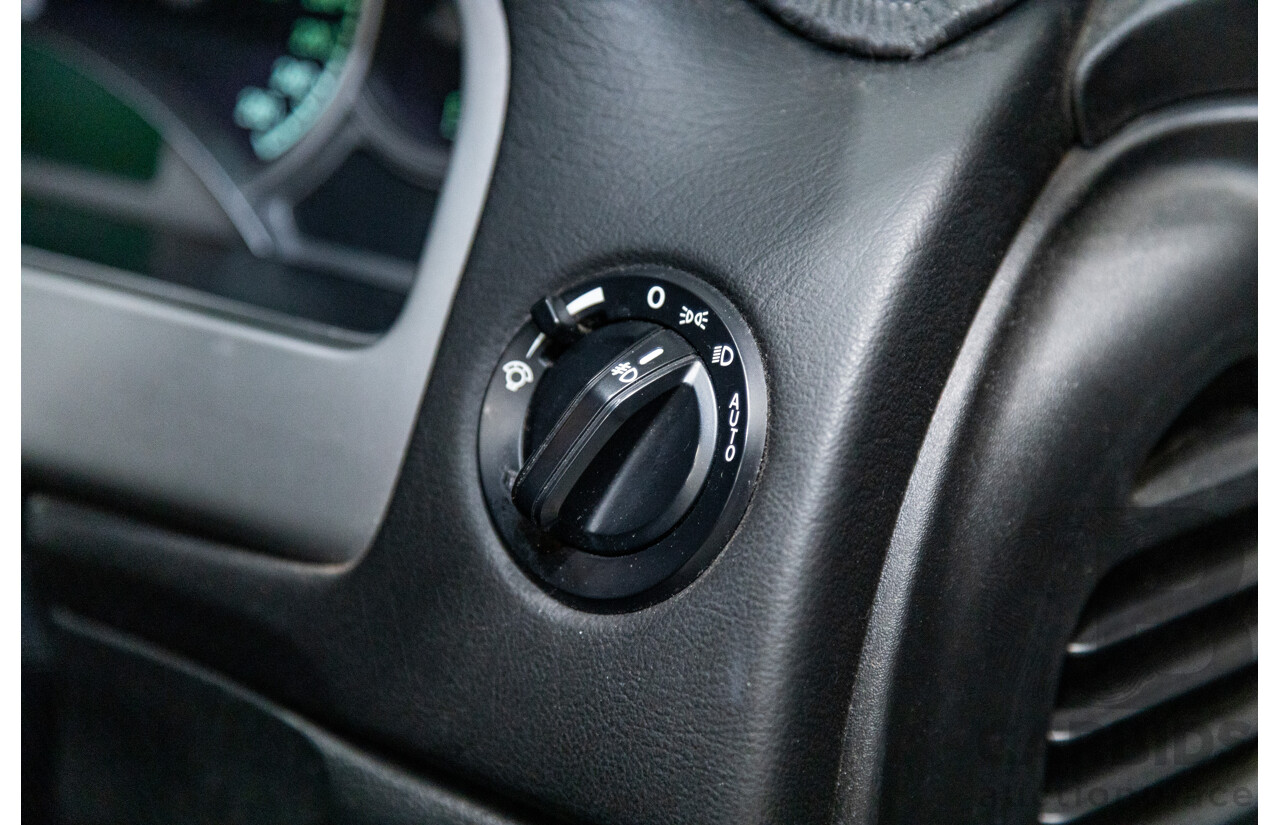 4/2004 Holden Crewman SS VYII Crew Cab Utility Cosmo Purple V8 5.7L