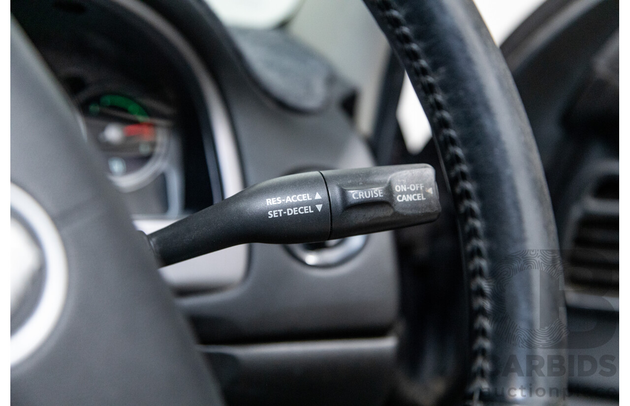 4/2004 Holden Crewman SS VYII Crew Cab Utility Cosmo Purple V8 5.7L