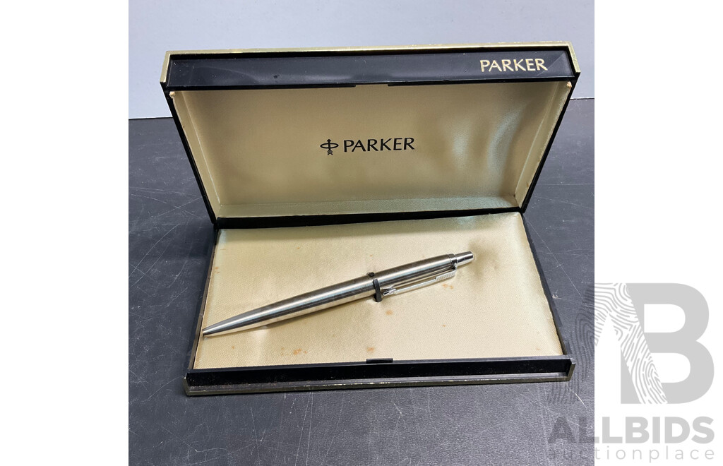 Vintage PARKER & SHEAFFER Fountain Pen & ANTHONY ROYALE Square Brown Cufflinks & Assorted of Vintage Wallet/Keytainer/Case & More