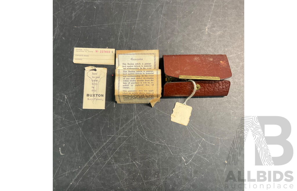 Vintage PARKER & SHEAFFER Fountain Pen & ANTHONY ROYALE Square Brown Cufflinks & Assorted of Vintage Wallet/Keytainer/Case & More