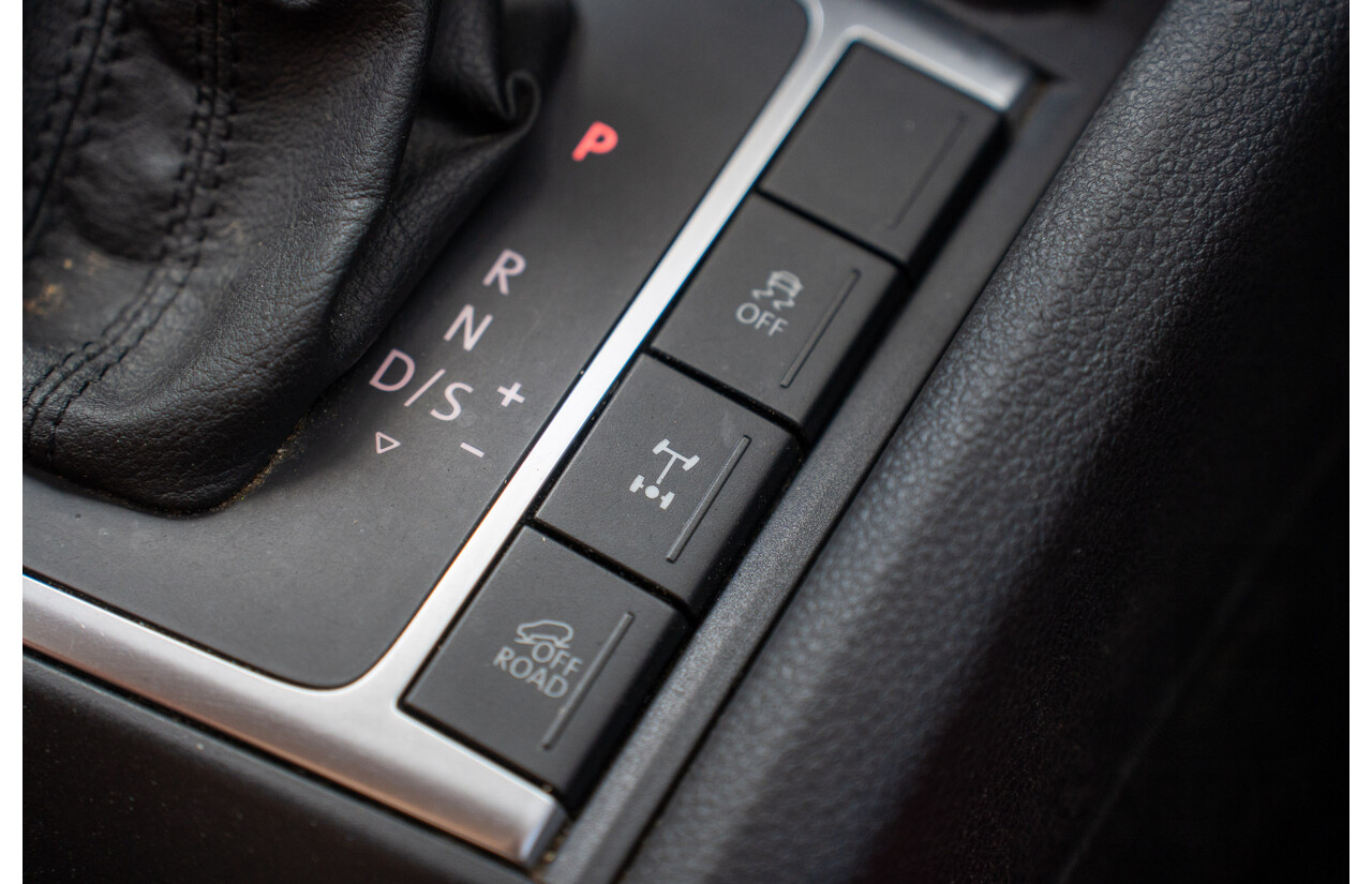 09/2017 Volkswagen Amarok TDI550 Highline (4x4) 2H MY18 4d Dual Cab Utility Deep Black Pearl Turbo Diesel V6 3.0L