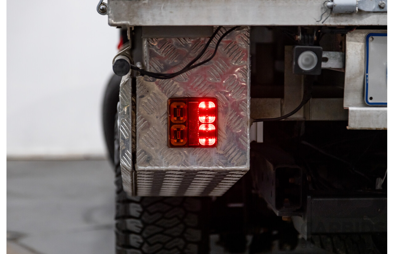 5/2018 Nissan Navara ST (4x4) NP300 MY18 D23 Dual Cab Utility Polar White Turbo Diesel 2.3L