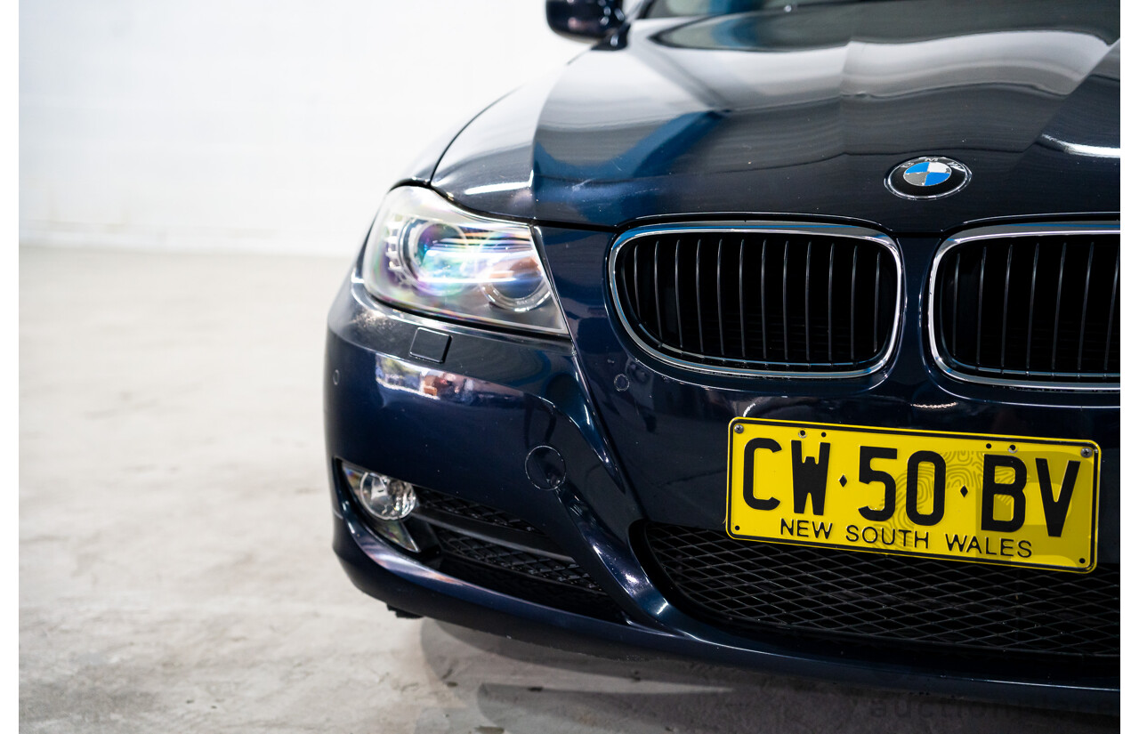 8/2009 BMW 320i Executive E90 MY09 4d Sedan Monaco Blue 2.0L
