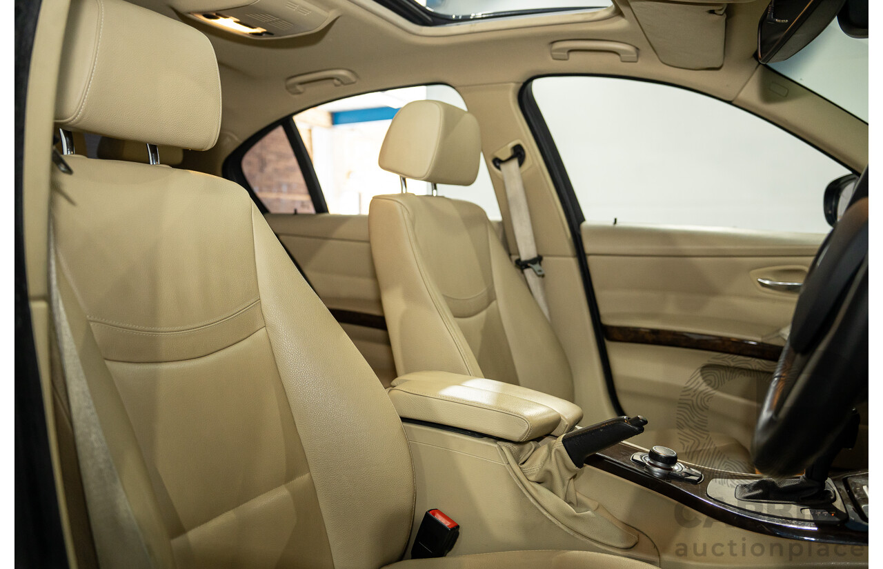 8/2009 BMW 320i Executive E90 MY09 4d Sedan Monaco Blue 2.0L