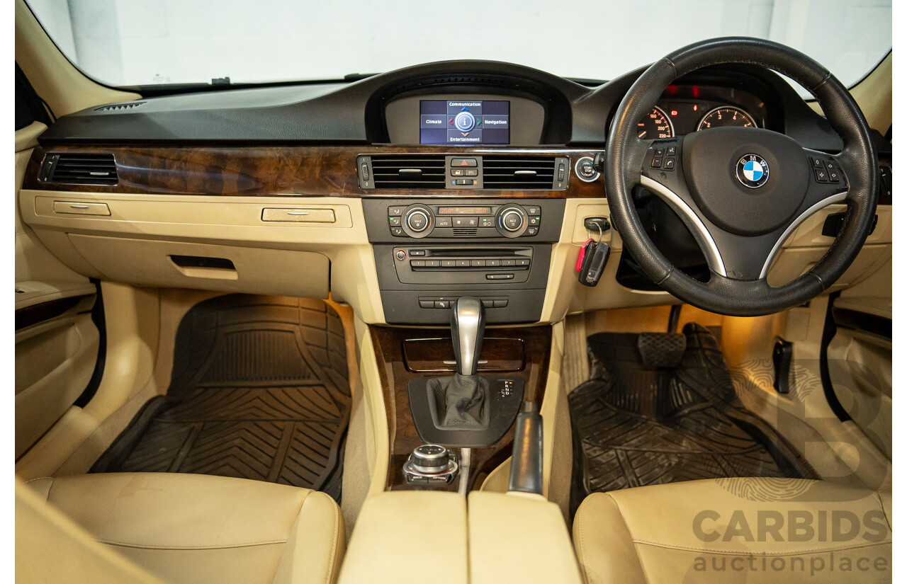 8/2009 BMW 320i Executive E90 MY09 4d Sedan Monaco Blue 2.0L