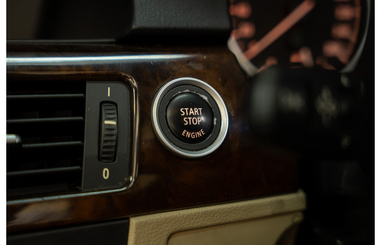 8/2009 BMW 320i Executive E90 MY09 4d Sedan Monaco Blue 2.0L