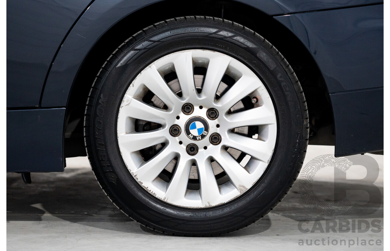 8/2009 BMW 320i Executive E90 MY09 4d Sedan Monaco Blue 2.0L