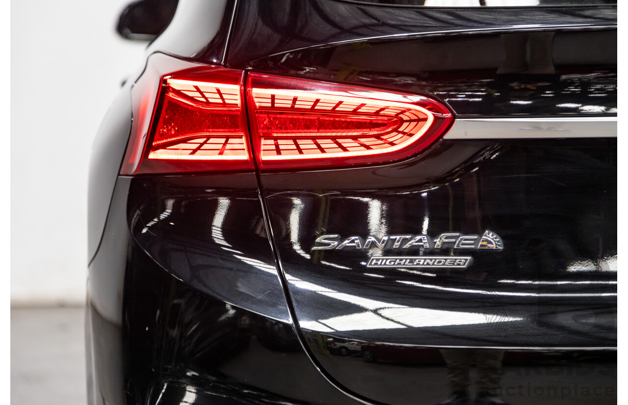 02/2020 Hyundai Santa Fe Highlander (4x4) TM MY20 4d Wagon Phantom Black Turbo Diesel 2.2L - 7 Seater