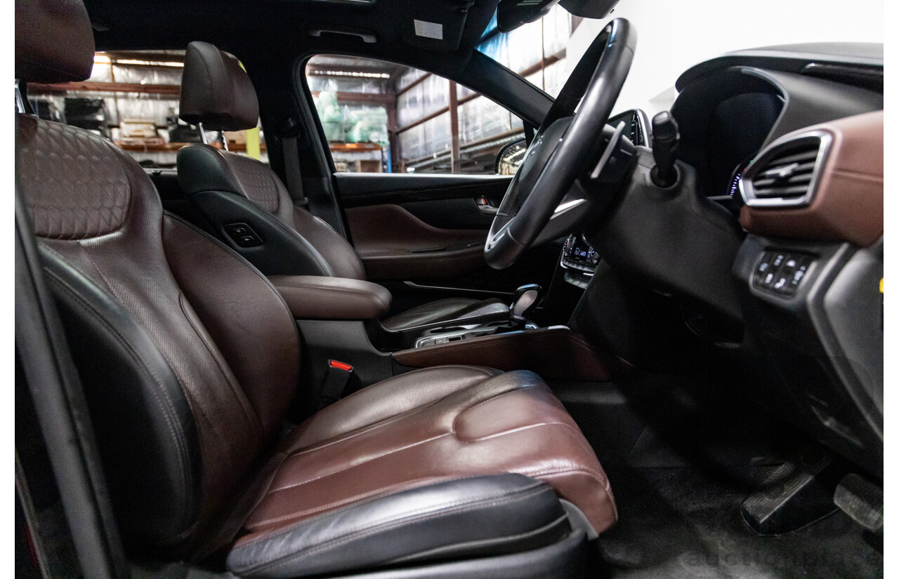 02/2020 Hyundai Santa Fe Highlander (4x4) TM MY20 4d Wagon Phantom Black Turbo Diesel 2.2L - 7 Seater