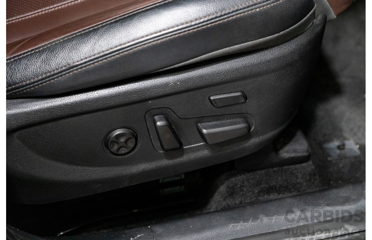 02/2020 Hyundai Santa Fe Highlander (4x4) TM MY20 4d Wagon Phantom Black Turbo Diesel 2.2L - 7 Seater