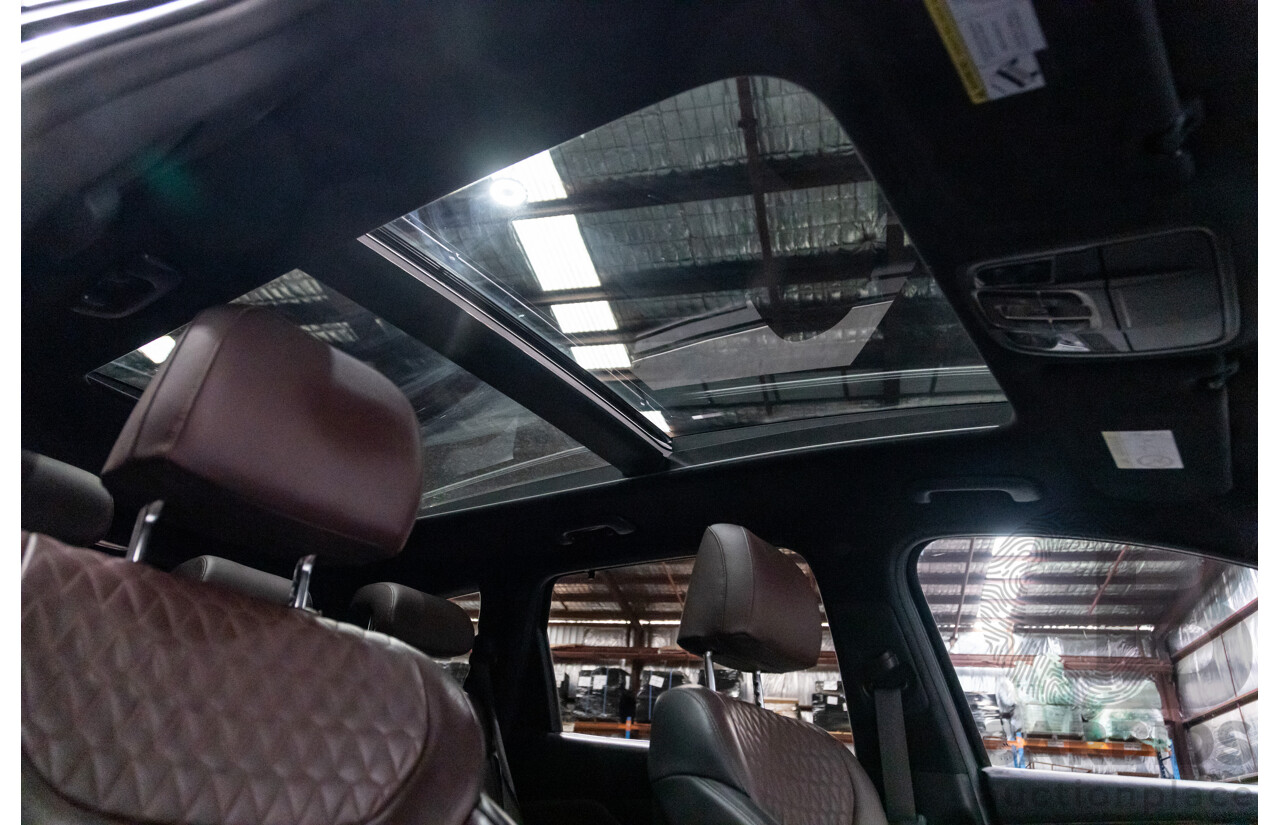 02/2020 Hyundai Santa Fe Highlander (4x4) TM MY20 4d Wagon Phantom Black Turbo Diesel 2.2L - 7 Seater