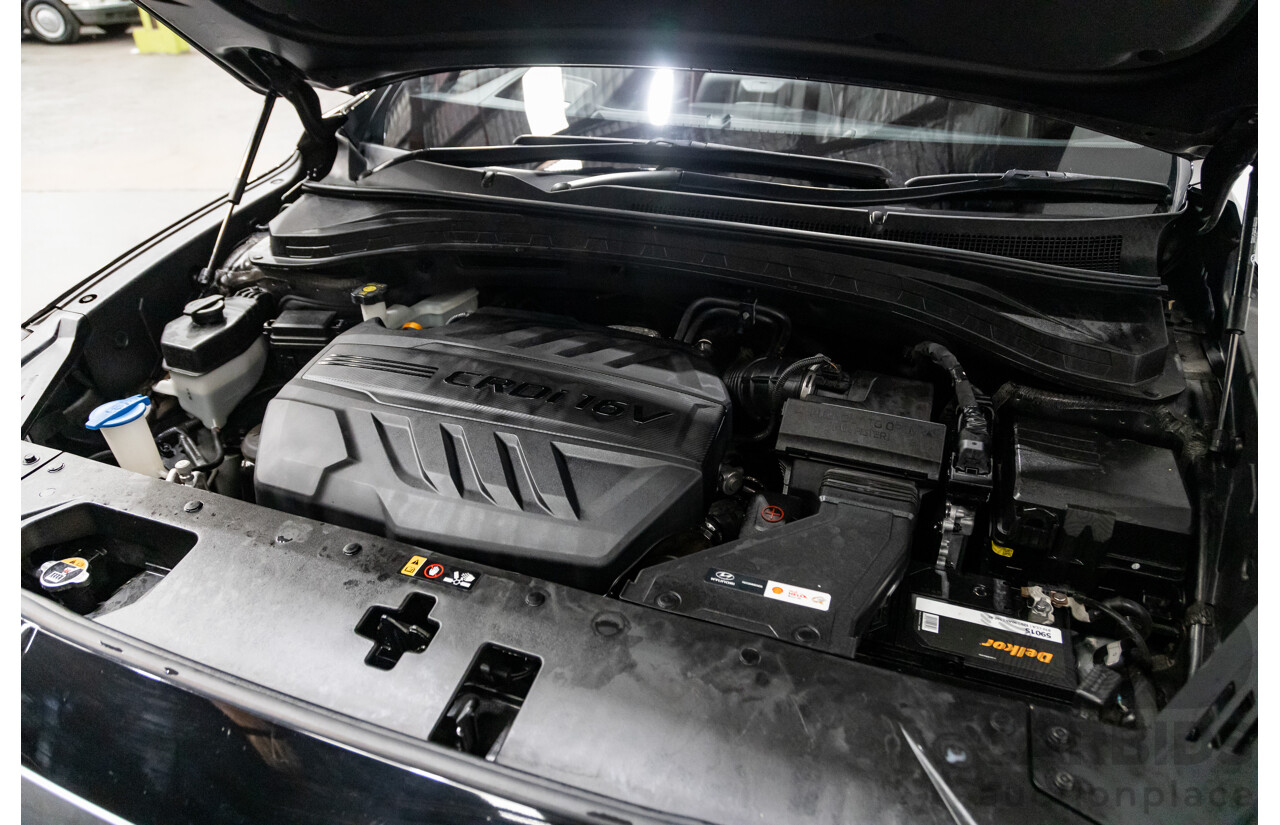 02/2020 Hyundai Santa Fe Highlander (4x4) TM MY20 4d Wagon Phantom Black Turbo Diesel 2.2L - 7 Seater