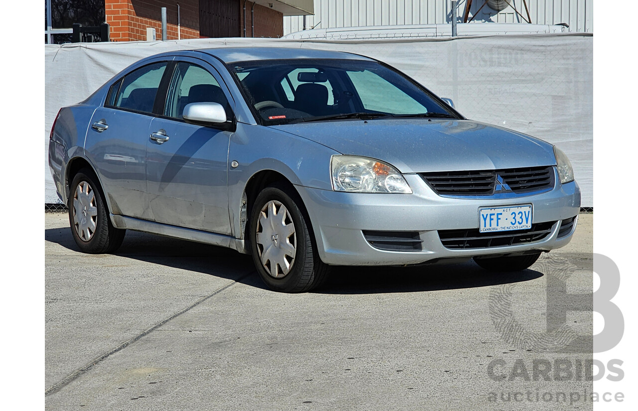 10/2005 Mitsubishi 380  DB 4d Sedan Silver 3.8L