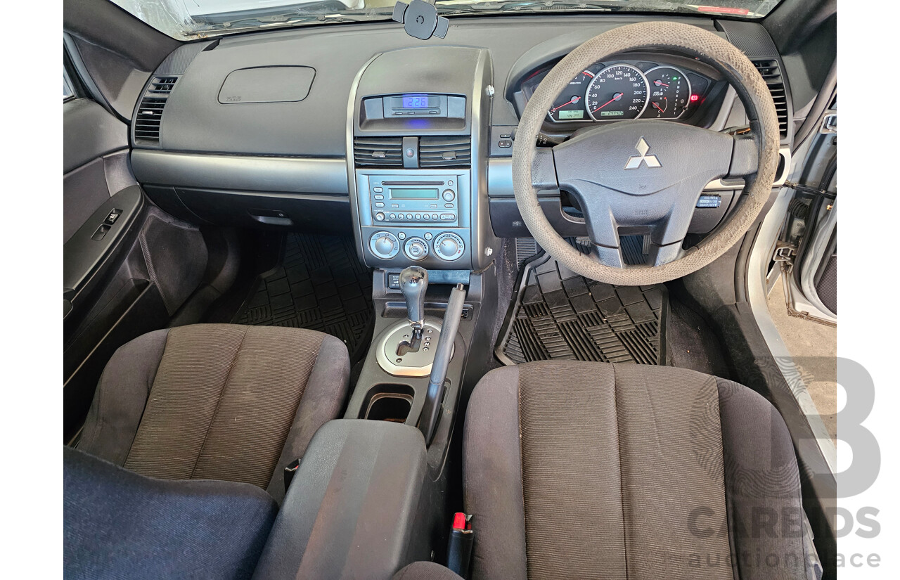 10/2005 Mitsubishi 380  DB 4d Sedan Silver 3.8L