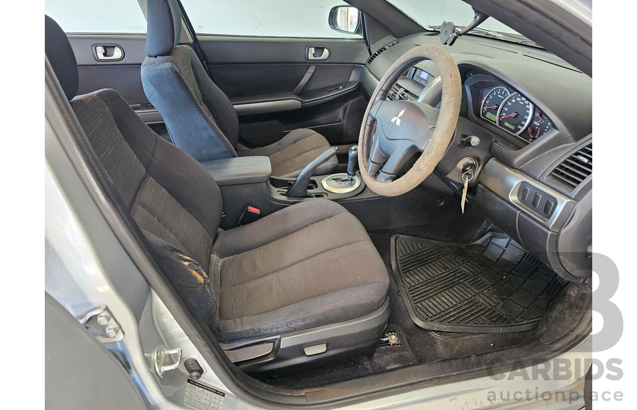 10/2005 Mitsubishi 380  DB 4d Sedan Silver 3.8L