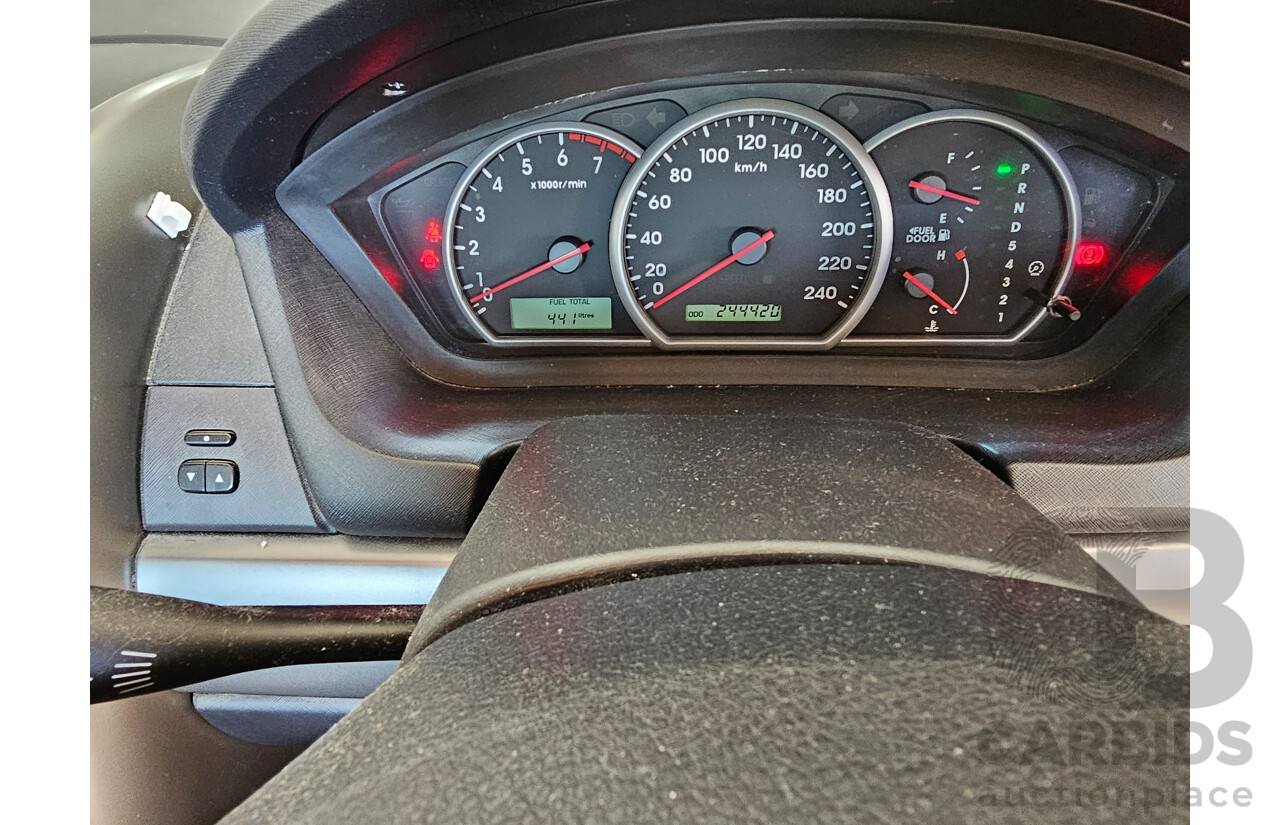 10/2005 Mitsubishi 380  DB 4d Sedan Silver 3.8L