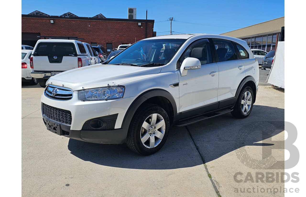6/2013 Holden Captiva 7 SX (fwd) CG MY13 4d Wagon White 2.4L