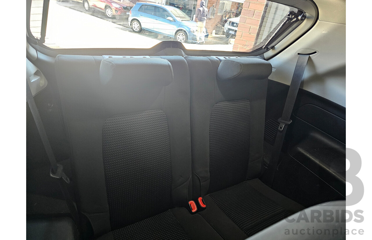 6/2013 Holden Captiva 7 SX (fwd) CG MY13 4d Wagon White 2.4L