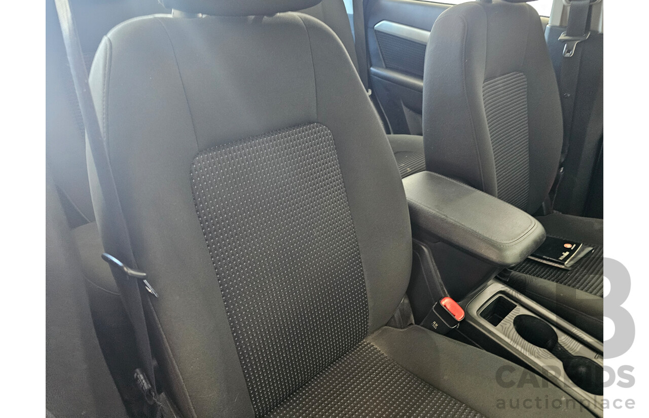 6/2013 Holden Captiva 7 SX (fwd) CG MY13 4d Wagon White 2.4L