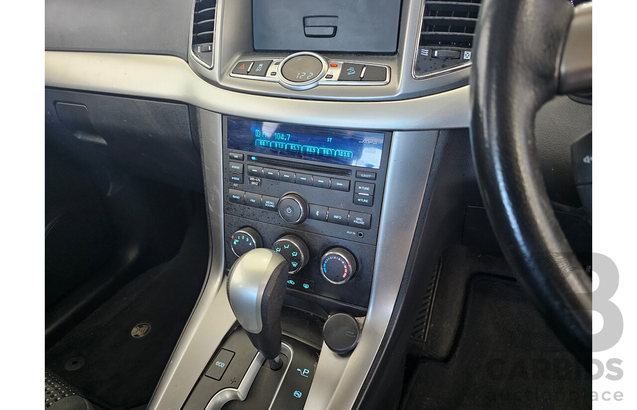 6/2013 Holden Captiva 7 SX (fwd) CG MY13 4d Wagon White 2.4L