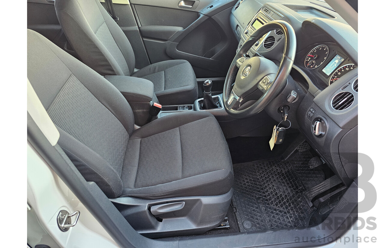 1/2013 Volkswagen Tiguan 118 TSI (4x2) 5NC MY12 4d Wagon White 1.4L