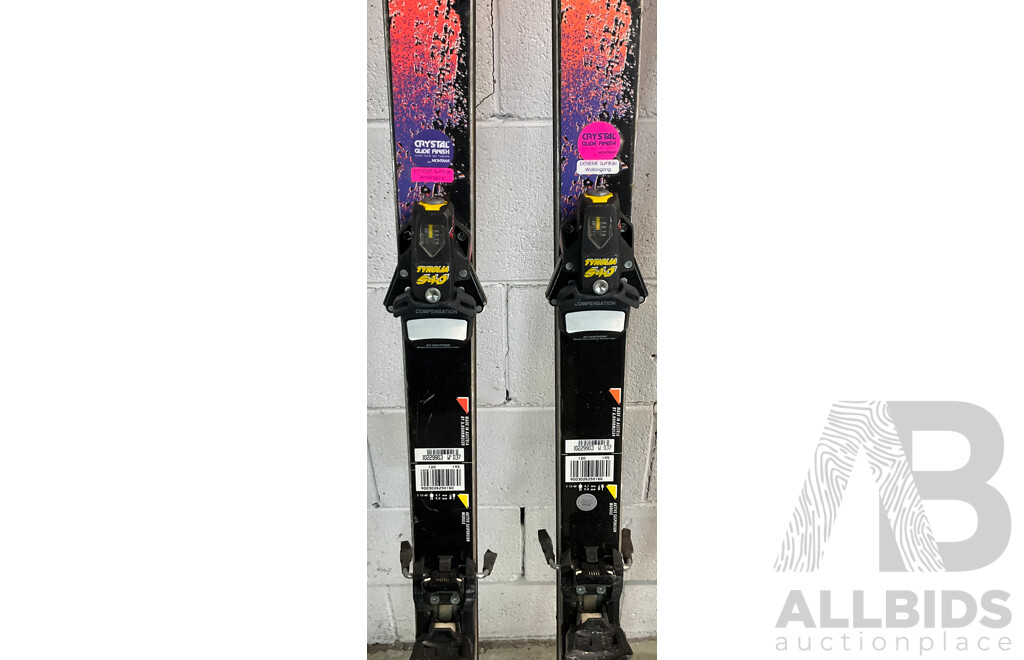 DYNASTAR,ATOMIC Ski Board & SCOTT Ski Poles & Revolutions Ski Boots Attachment