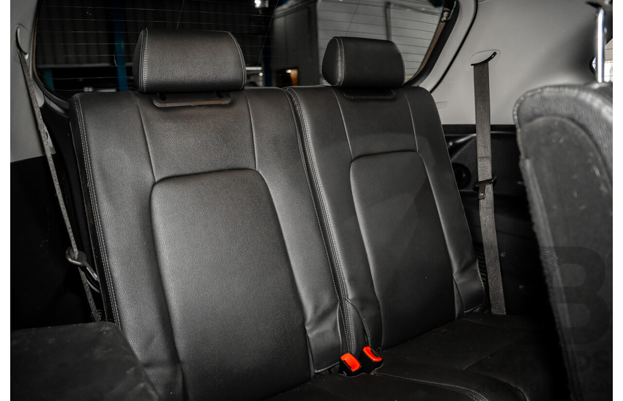 07/2017 Holden Captiva 7 LTZ (AWD) CG MY17 4D Wagon Nitrate Silver Metallic Turbo Diesel 2.2L