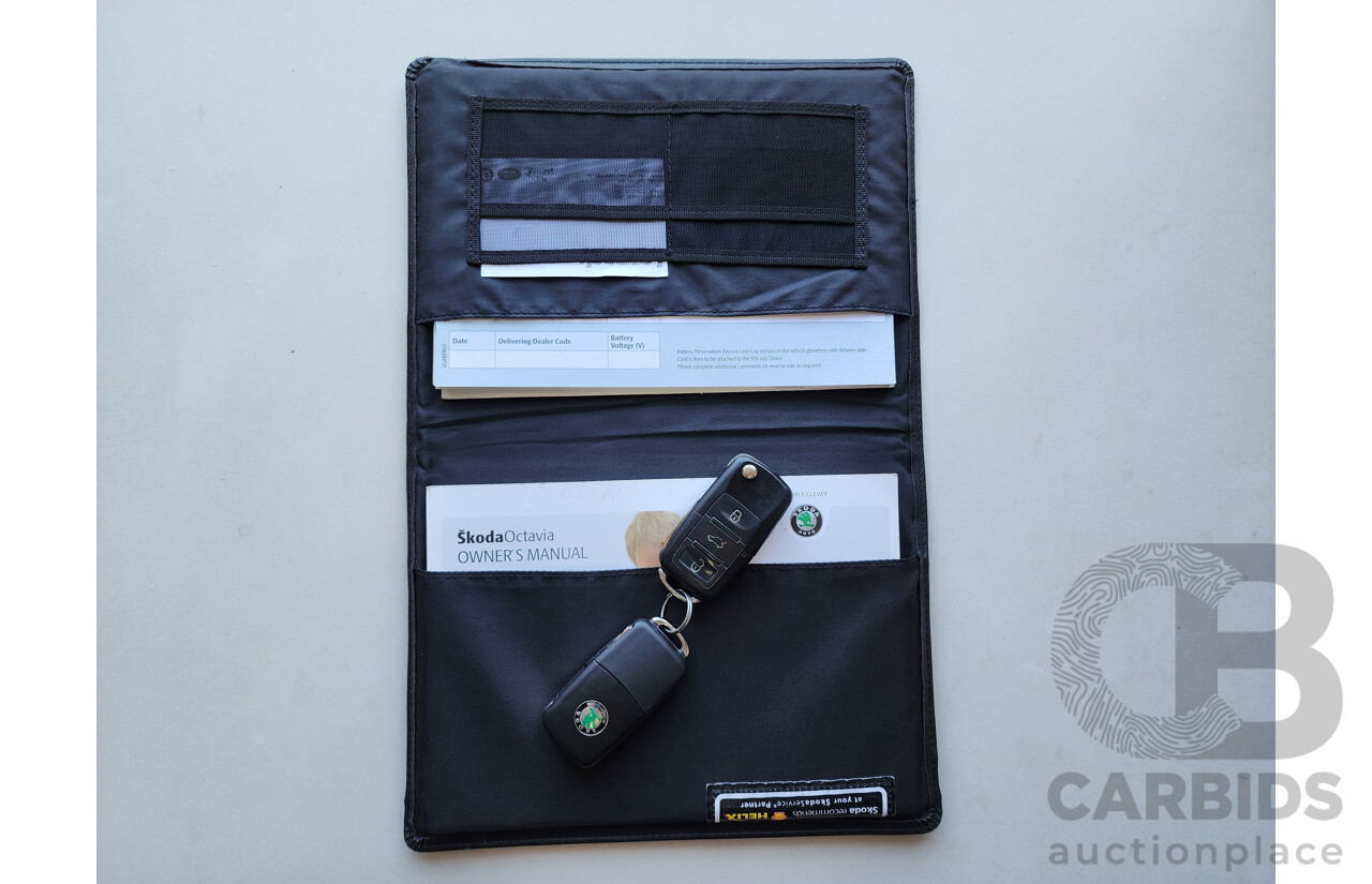 11/2009 Skoda Octavia 1.8 TSI 1Z MY09 5d Liftback Black 1.8L