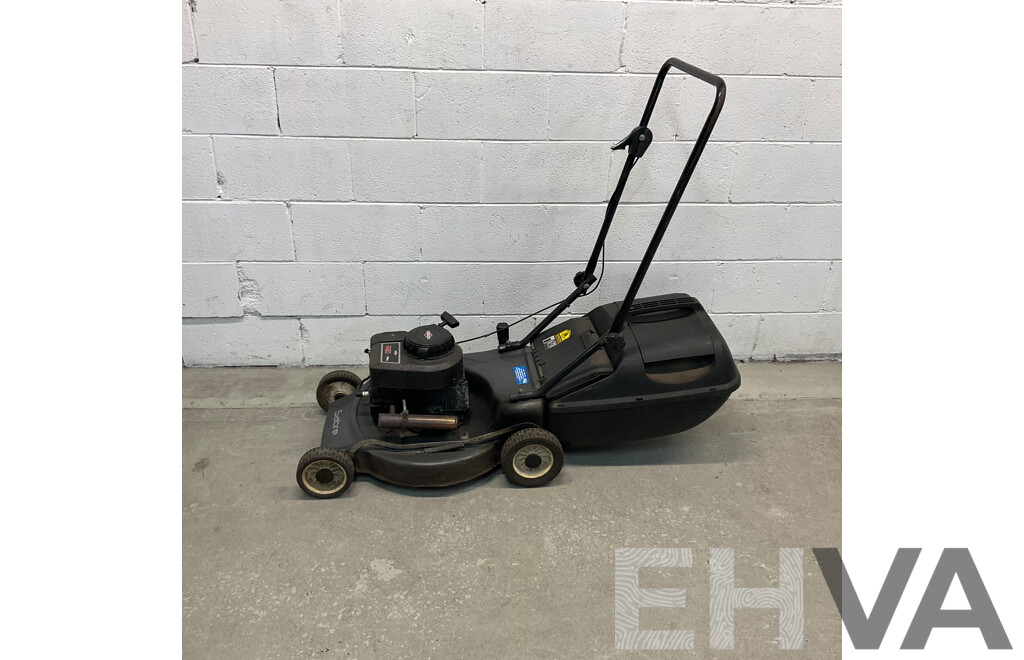 BRIGGS & STRATTON 450 Series 148CC Sabre Petrol Lawn Mower