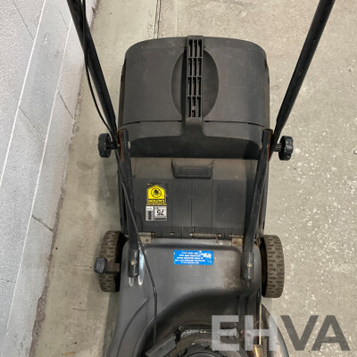 BRIGGS & STRATTON 450 Series 148CC Sabre Petrol Lawn Mower