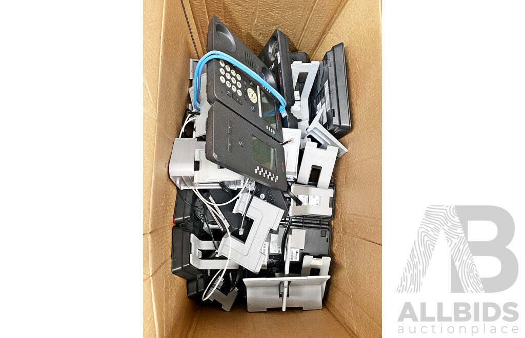 Pallet Lot of Assorted IT Switches/Docks/Routers