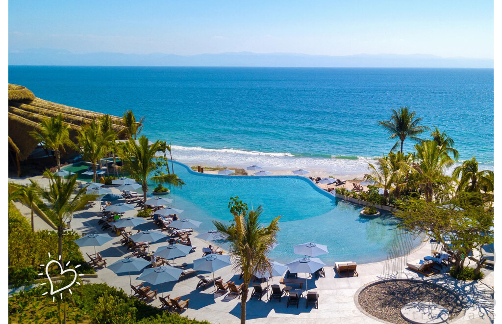 Oceanfront Siesta - 2 People for 4 Nights - Oceanfront Bliss Beckons at Your Choice of Five-Star, All-Inclusive Luxury Resort in Banderas Bay or Nuevo Nayarit - Valued at Over $6,300