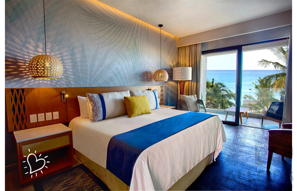 Oceanfront Siesta - 2 People for 4 Nights - Oceanfront Bliss Beckons at Your Choice of Five-Star, All-Inclusive Luxury Resort in Banderas Bay or Nuevo Nayarit - Valued at Over $6,300