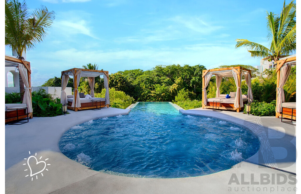 Oceanfront Siesta - 2 People for 4 Nights - Oceanfront Bliss Beckons at Your Choice of Five-Star, All-Inclusive Luxury Resort in Banderas Bay or Nuevo Nayarit - Valued at Over $6,300