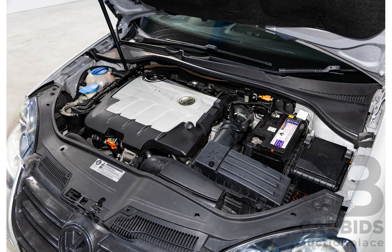 5/2010 Volkswagen Jetta 125 TDI Highline 1KM MY10 4d Sedan Silver Leaf Metallic Turbo Diesel 2.0L