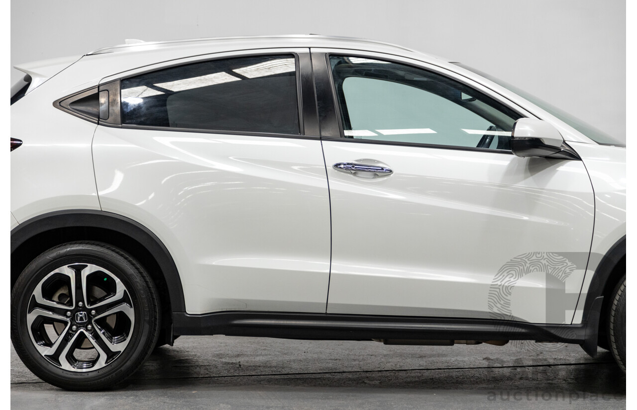 06/2016 Honda HR-V Vti-L 4d Wagon Pearl Orchid White 1.8L