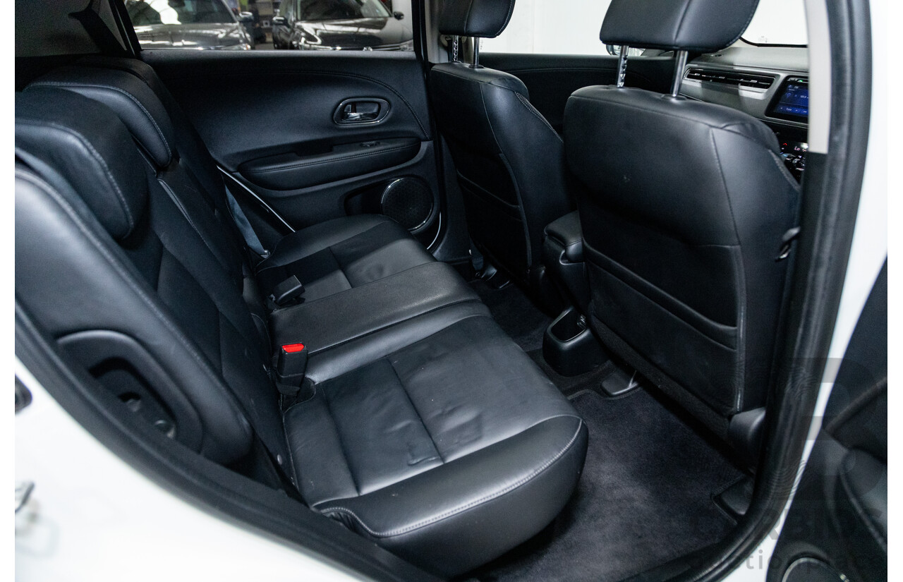 06/2016 Honda HR-V Vti-L 4d Wagon Pearl Orchid White 1.8L