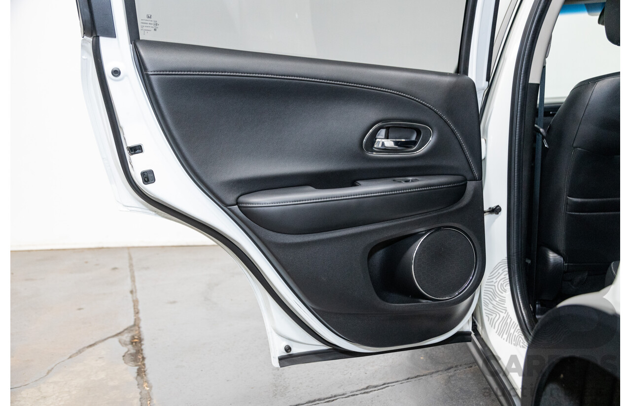 06/2016 Honda HR-V Vti-L 4d Wagon Pearl Orchid White 1.8L