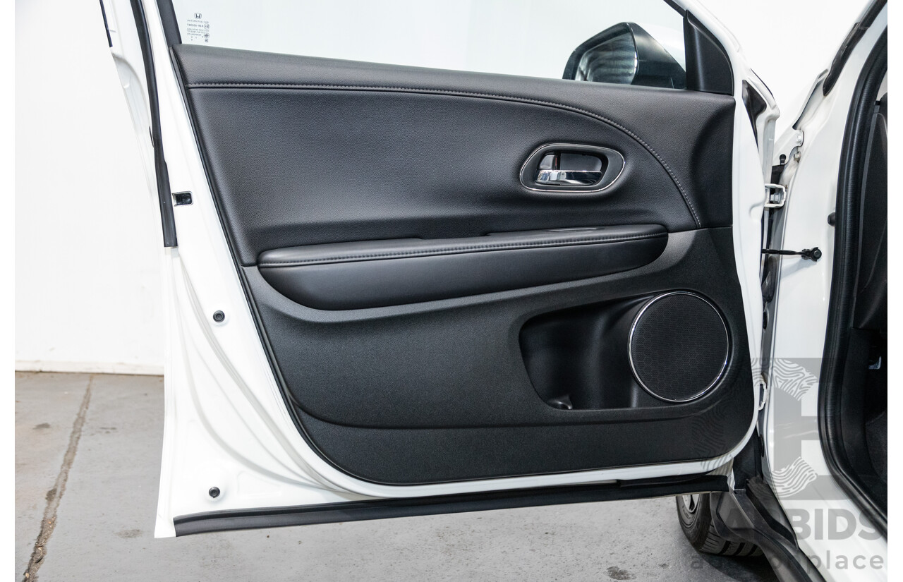 06/2016 Honda HR-V Vti-L 4d Wagon Pearl Orchid White 1.8L