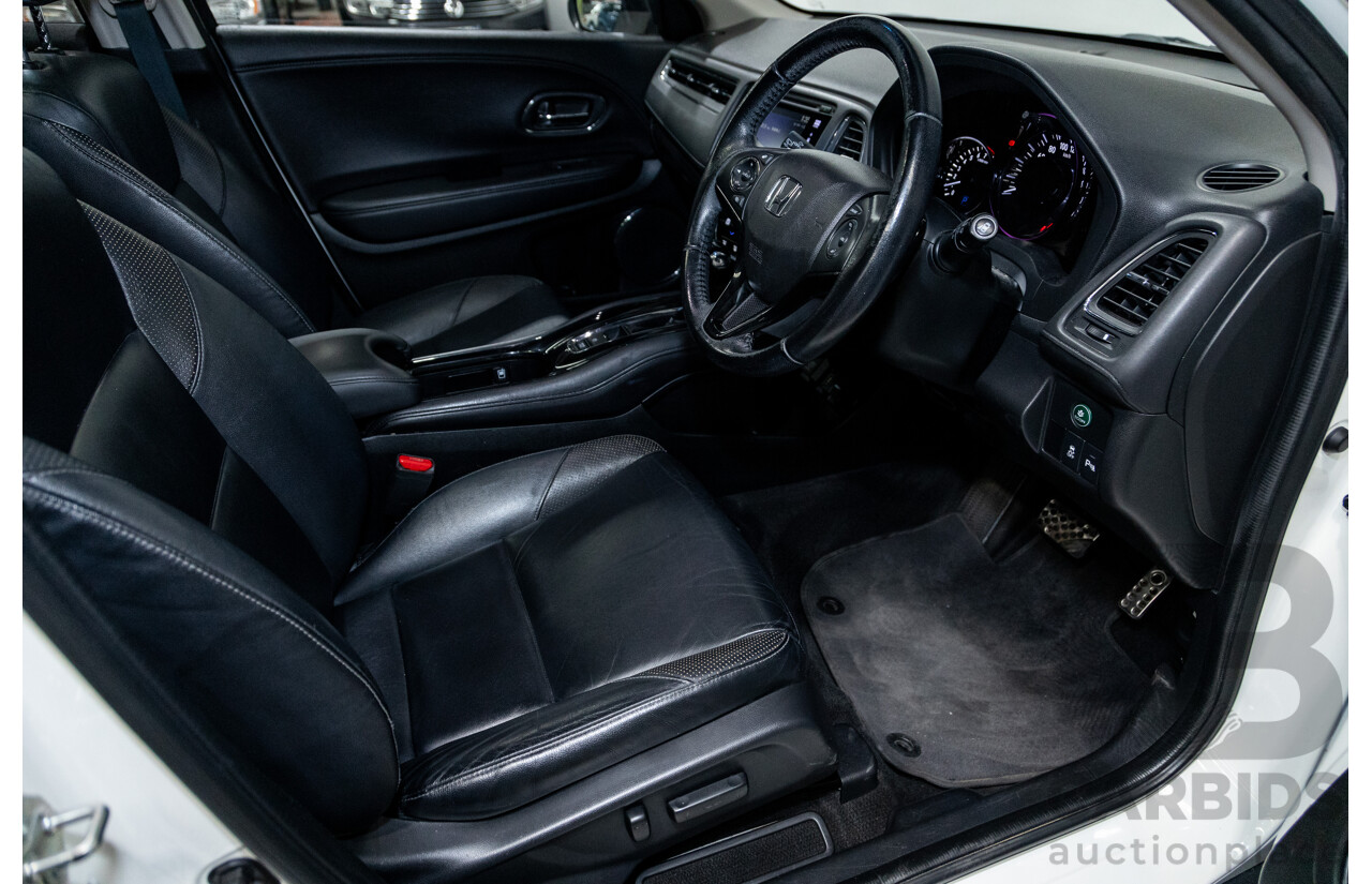 06/2016 Honda HR-V Vti-L 4d Wagon Pearl Orchid White 1.8L