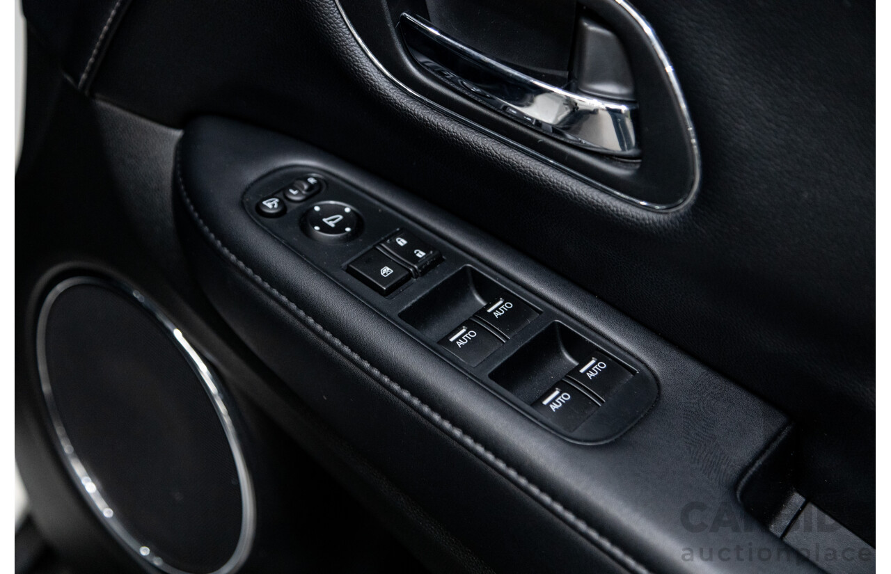 06/2016 Honda HR-V Vti-L 4d Wagon Pearl Orchid White 1.8L