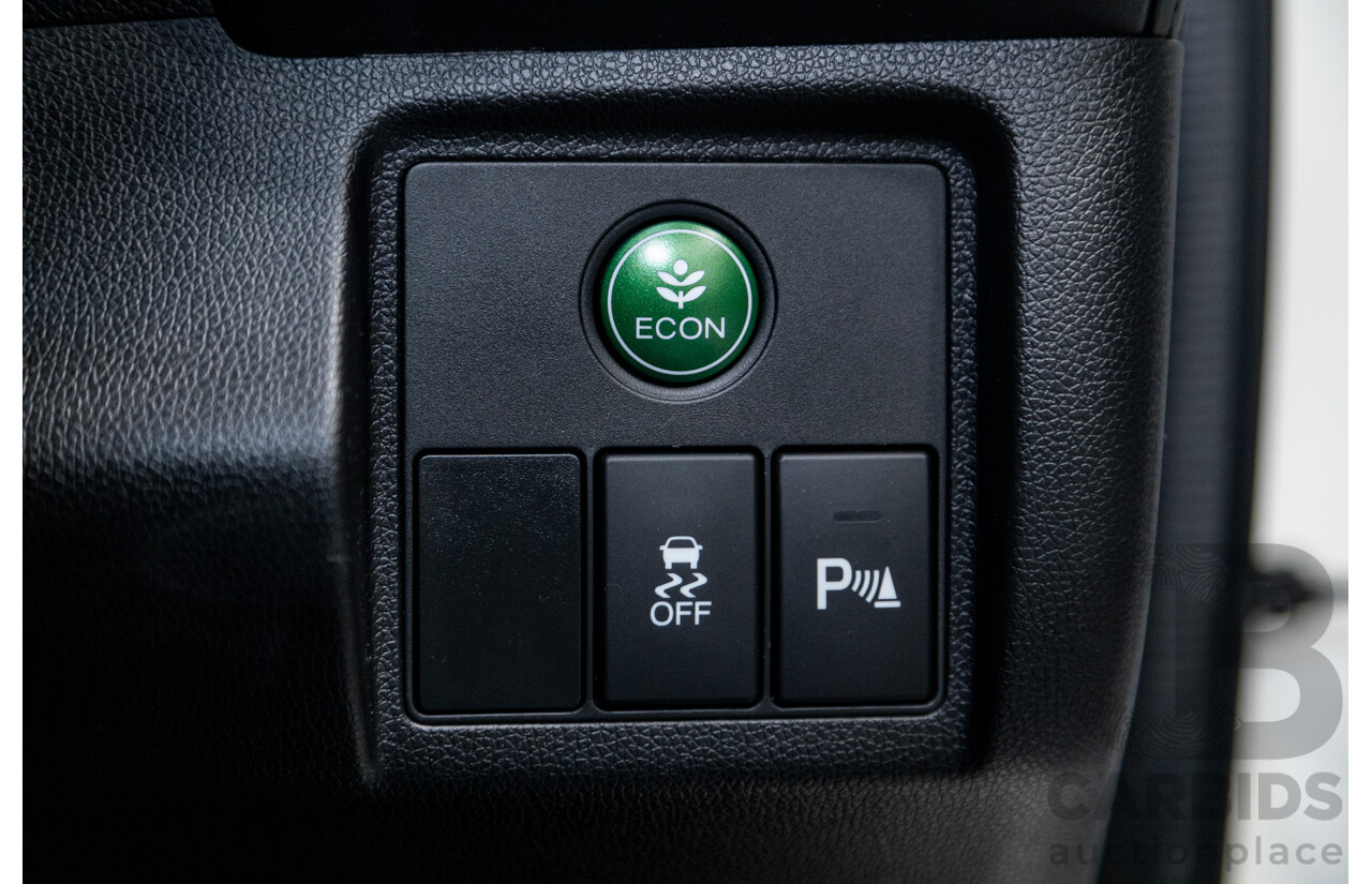 06/2016 Honda HR-V Vti-L 4d Wagon Pearl Orchid White 1.8L