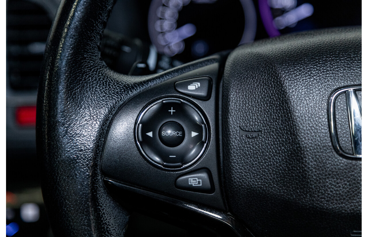 06/2016 Honda HR-V Vti-L 4d Wagon Pearl Orchid White 1.8L